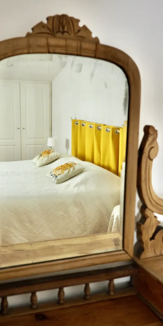Capucine Room Bed and Breakfast in Charente.