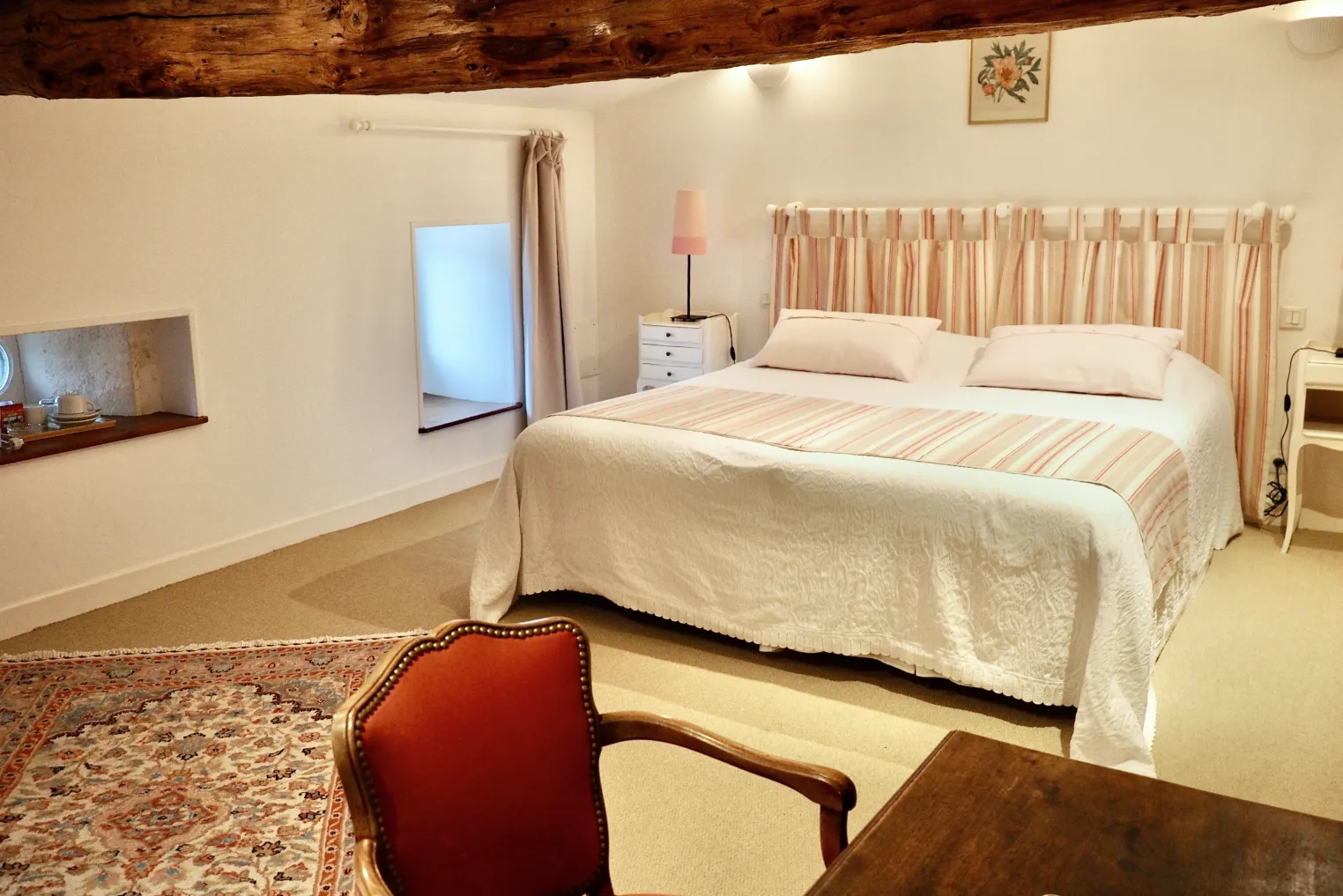 Pivoine Room Bed and Breakfast in Charente.